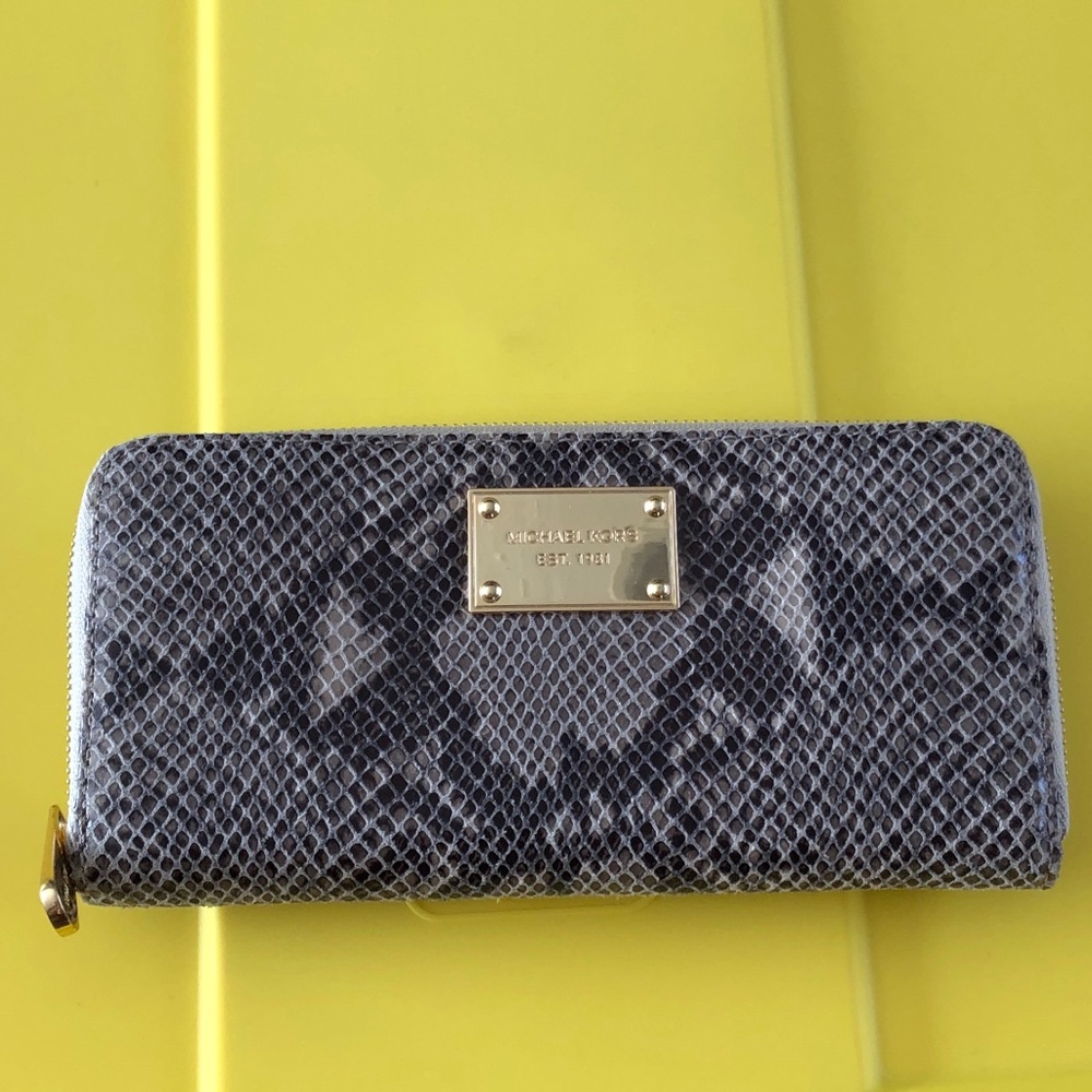 Michael Kors wallet-authentic
